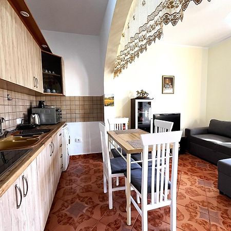 Beach & Chill Apartments Vlore Ngoại thất bức ảnh