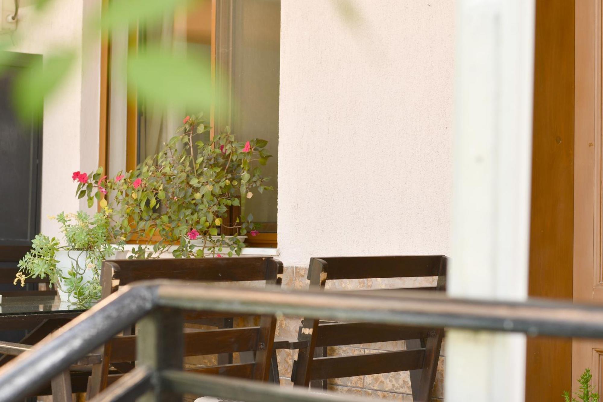 Beach & Chill Apartments Vlore Ngoại thất bức ảnh