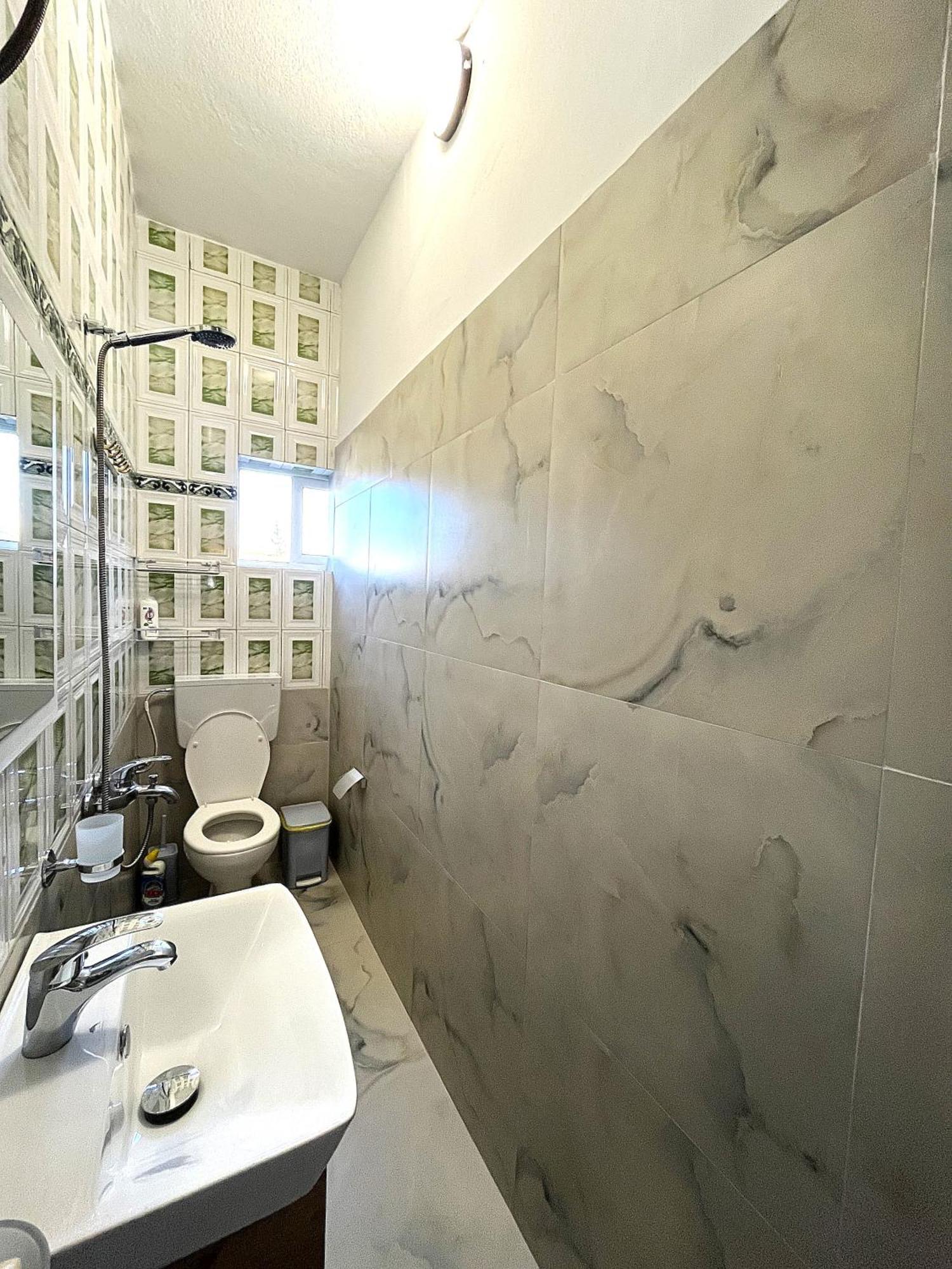 Beach & Chill Apartments Vlore Ngoại thất bức ảnh