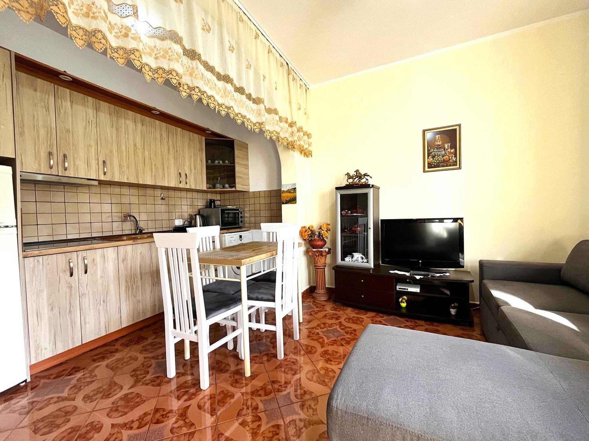 Beach & Chill Apartments Vlore Ngoại thất bức ảnh